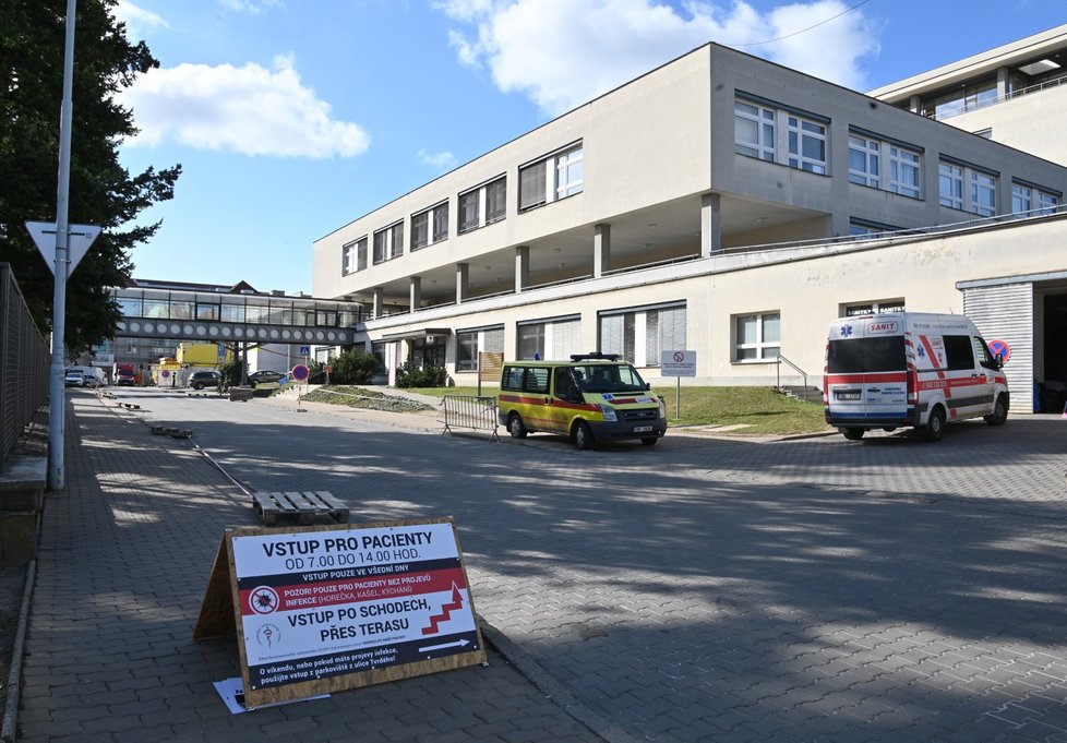 Masarykův onkologický ústav v Brně má od 30. března 2020 připraveno 44 lůžek pro pacienty s rakovinou, kteří se nakazí koronavirem.