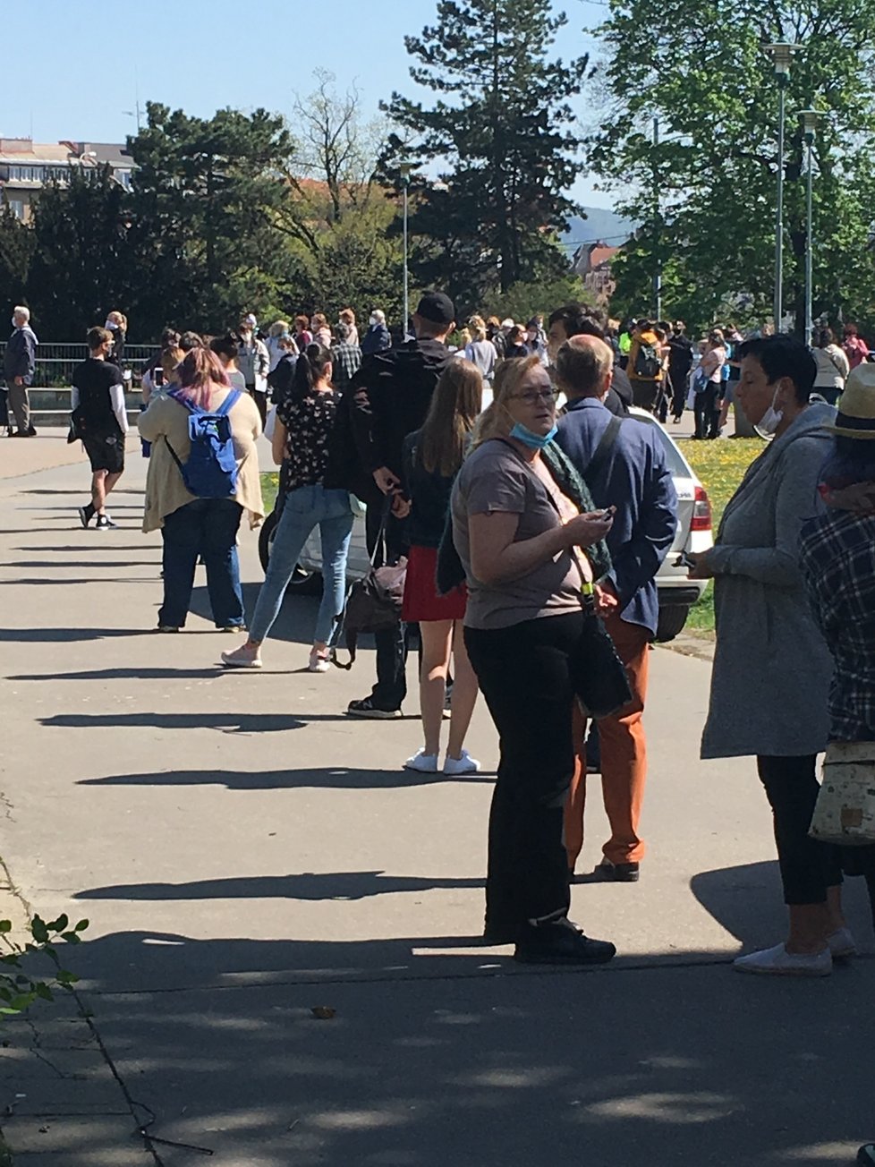 Obrovský zájem vyvolalo dnes v Brně testování kolektivní imunity vůči koronaviru, které ráno začalo na dvou místech.