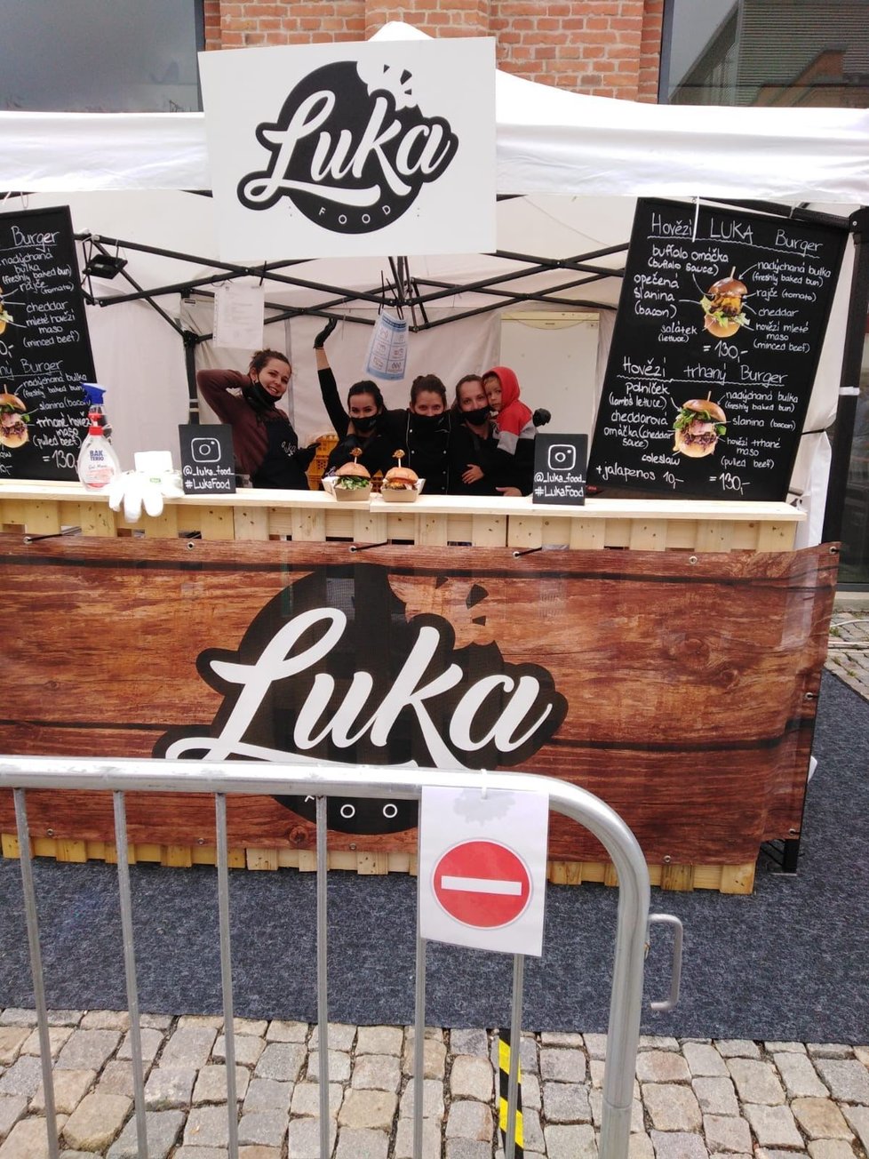 Burgrový projekt Luka Food sbíral ceny na řadě akcí, nadšené reakce jedlíků zaplavily sociální sítě.