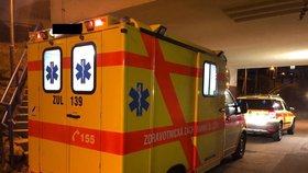 Převoz Čecha z Ústí nad Labem do Nemocnice na Bulovce: Koronavirem se nakazil v Itálii (1.3.2020)