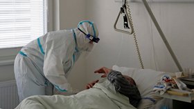 Boj s koronavirem v Klaudiánově nemocnici v Mladé Boleslavi (5. 3. 2021)