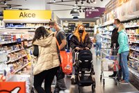 Další zdražování potravin v ČR: Ministr zvažuje kontroly marží! U másla, masa či pečiva