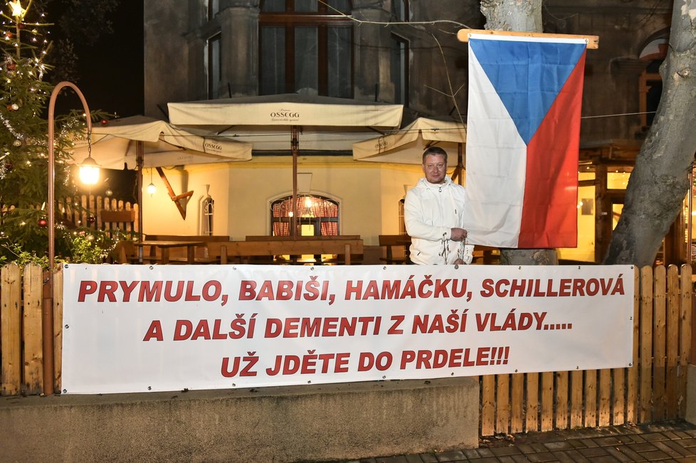 Odpor proti vládním nařízením: Majitel Hospůdky u veselýho mandlu v Teplicích Radek Jakubka (9.12.2020)