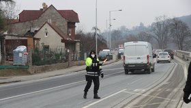 Lockdown v okresech: Policejní kontroly během prvního dne v Praze a okolí (1. 3. 2021)