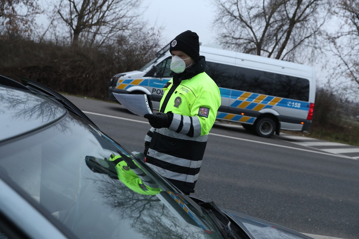 Lockdown v okresech: Policejní kontroly během prvního dne v Praze a okolí (1.3.2021)