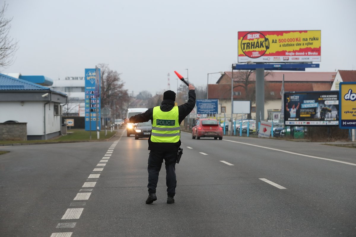 Lockdown v okresech: Policejní kontroly během prvního dne v Praze a okolí (1.3.2021)