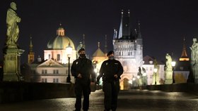 Liduprázdné ulice Česka po zákazu vycházení po 21.hodině