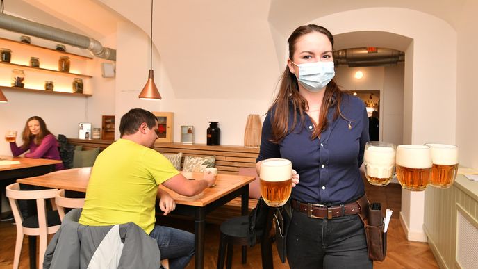 Koronavirus v ČR: Znovuotevření restaurací v Plzni (3.12.2020)