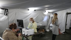 Start plošného antigenního testování v ČR: Vojenská nemocnice v Praze (16.12.2020)