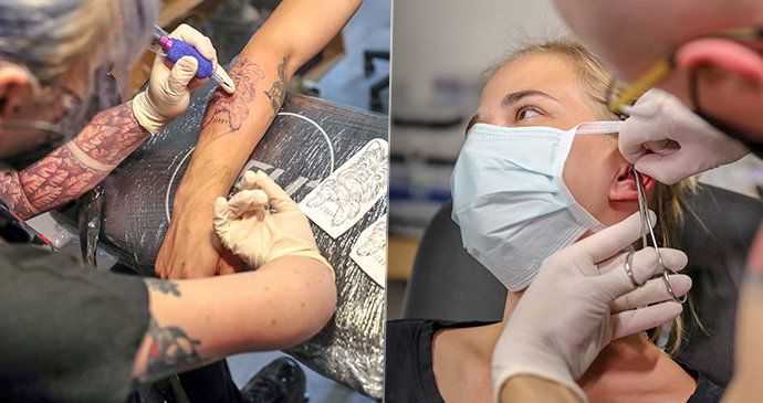 Tetovací salony v Česku se otevřely: Marta si nechala udělat piercing, Michal si nechal vytetovat svého psa