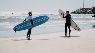 Prodělali jsme nejmíň čtvrt milionu, říká majitel první surfařské cestovky v Česku