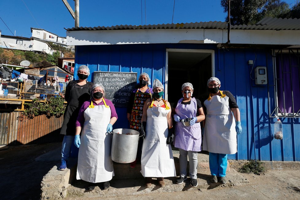 Koronavirus v Chile: Na vesnicích funguje roznos jídel.