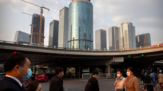 Čínská ekonomika se z úderu koronaviru zotavuje jen pomalu 