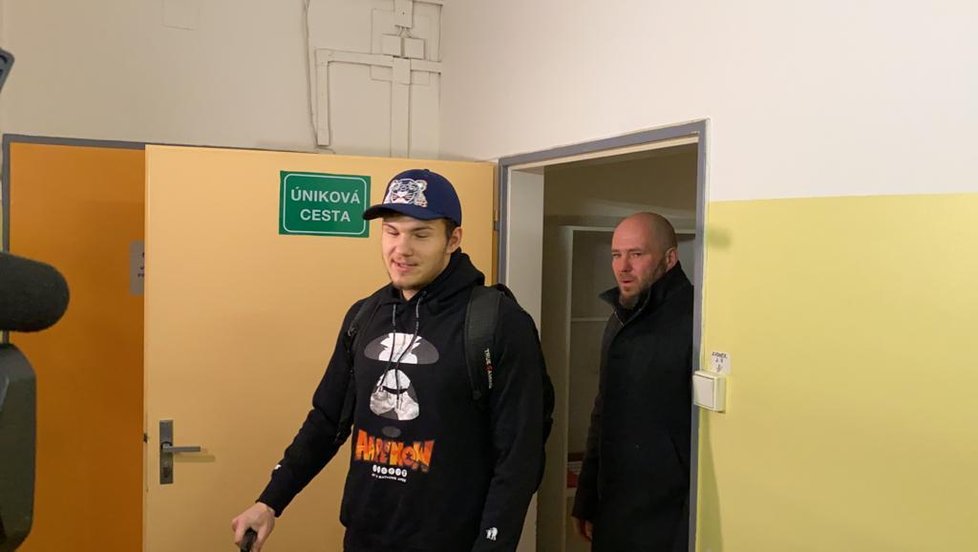 Čech Dan Pekárek opustil karanténu na Bulovce, ve které byl kvůli vyšetřením na koronavirus (17.2.2020)