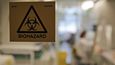 Obavy z koronaviru: Francouzští výzkumníci manipulují se vzorky pacientů s podezřením na koronavirus, vědci v Pasteurově institutu vyvinuli rychlý test nového viru (6.2.2020)
