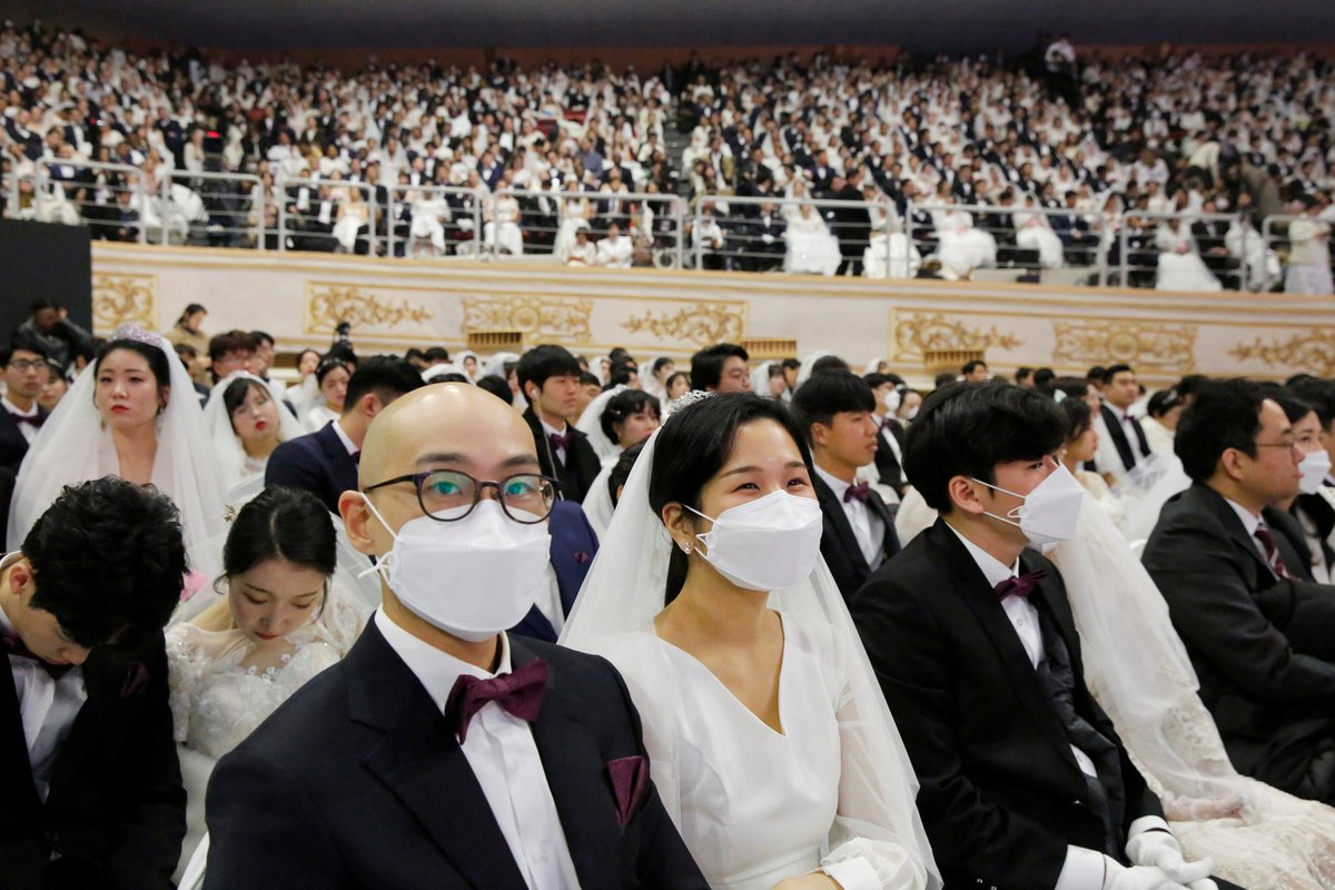 Masová svatba v Jižní Koreji ve stínu koronaviru (8.2.2020)
