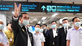 Důkladné kontroly kvůli koronaviru rozjelo Thajsko: Na opatření dohlíží i premiér Prayut Chan (29.1.2020)
