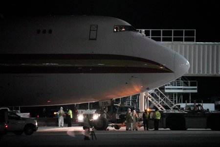 Do USA dorazil letoun z čínského Wu-chanu, který evakuoval diplomaty, podnikatele i běžné občany (29.1.2020).