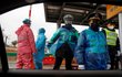 V Číně dál stoupá počet nakažených koronavirem