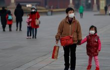 Čínská epidemie koronaviru. Odborníci varují: Jeho schopnost šíření sílí!