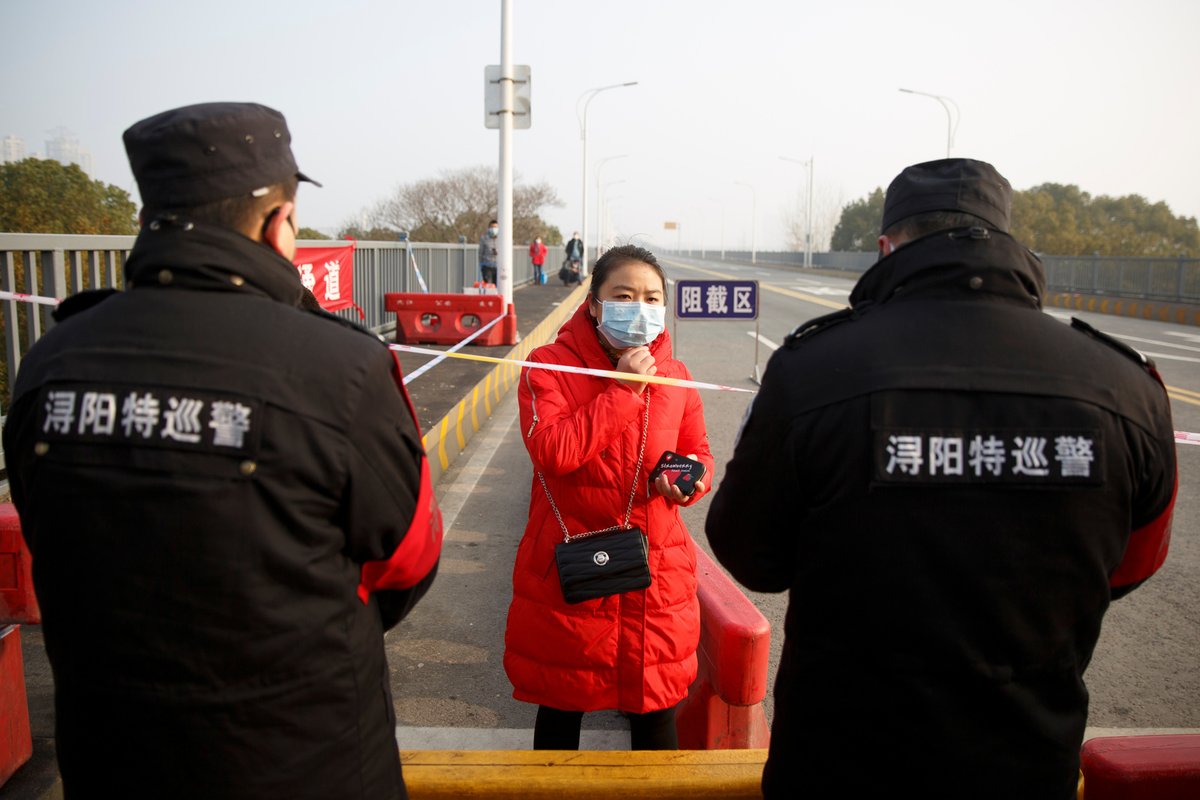 V Číně pokračují přísná opatření a izolace měst kvůli koronaviru (31.1.2020)