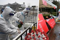 Peking kvůli prvnímu případu omikronu zpřísňuje. Opatření potrvají i přes olympiádu