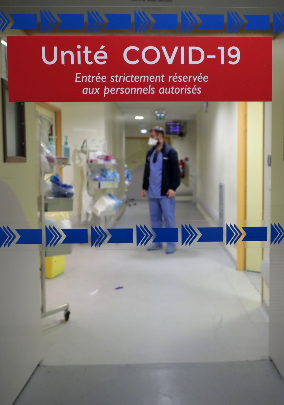 Boj s koronavirem na jednotce intenzivní péče nemocnice v Marseille (9. 2. 2021)