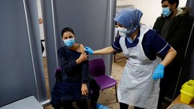 Očkování proti koronaviru ve Velké Británii (25. 2. 2021)