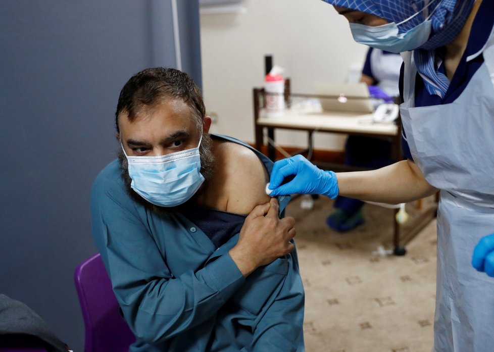 Očkování proti koronaviru ve Velké Británii (25. 2. 2021) Očkování proti koronaviru ve Velké Británii (25. 2. 2021)