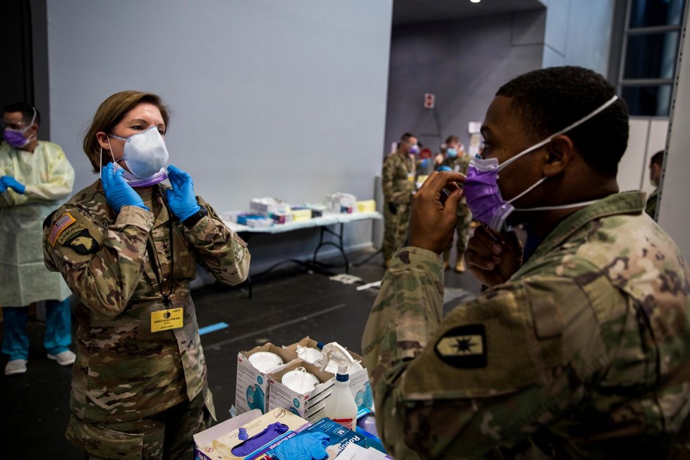 Americká armáda se připravuje na boj s koronavirem.