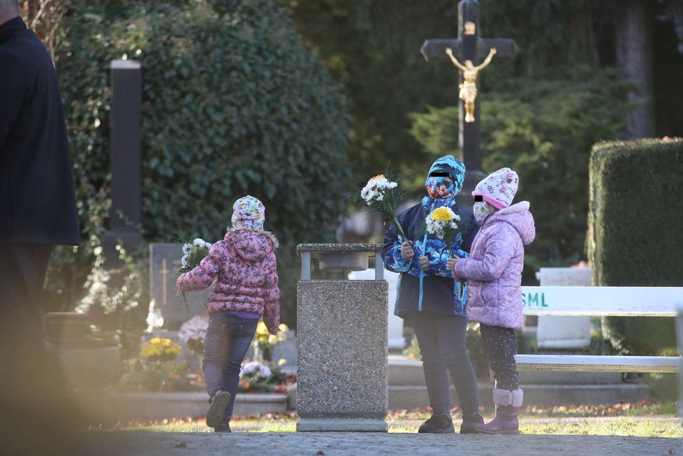 Pohřeb sestřičky z jihlavské nemocnice, která podlehla koronaviru (18. 11. 2020)