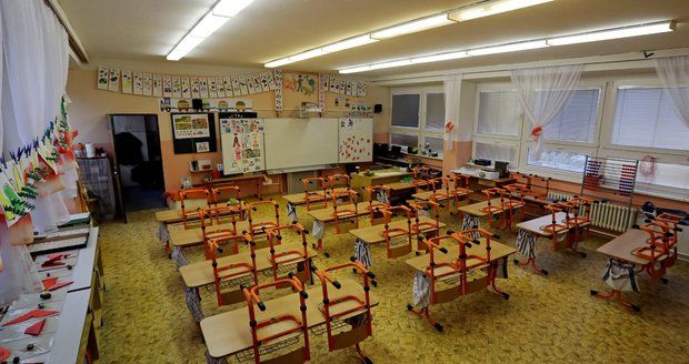 Koronavirus kosí žáky na pražských školách: Primátor vyzve ředitele k prodloužení podzimních prázdnin
