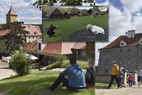 Počasí vylákalo Čechy na hrady i do skanzenů. O davy zatím nejde, zní ale z památek