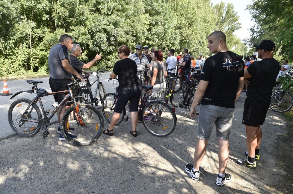 Slovenští pendleři zablokovali některé hraniční přechody s Českem a Maďarskem na protest proti vládním opatřením proti šíření koronaviru