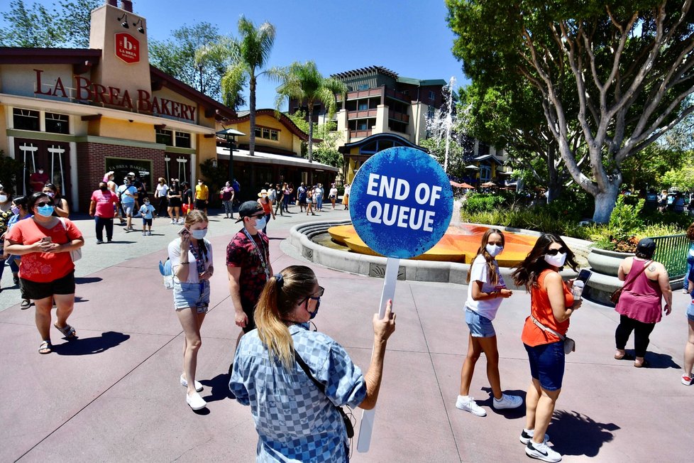 Návštěvníkům na Floridě se opět otevřel Disneyland. Koronaviru navzdory (11. 7. 2020).