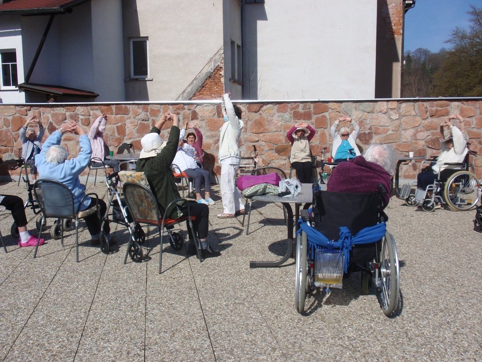 V domově seniorů v Úpici je ohnisko covidu s 30 nakaženými