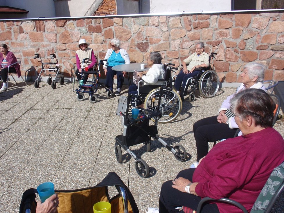 V domově seniorů v Úpici je ohnisko covidu s 30 nakaženými