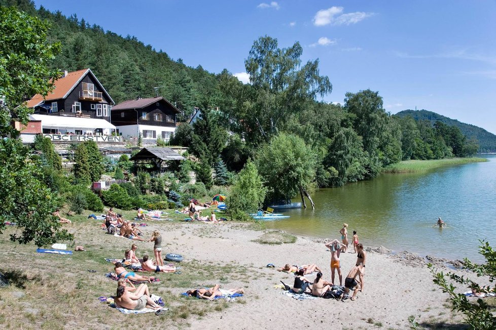 Dovolenou budou Češi  zřejmě trávit v tuzemsku.