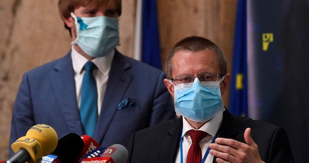 „Nepříjemné překvapení.“ Expert přes statistiky Dušek promluvil o koronaviru v Česku