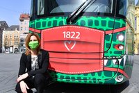 V Brně nosí roušky i dvě tramvaje! Jmenují se draci a jsou tajným experimentem