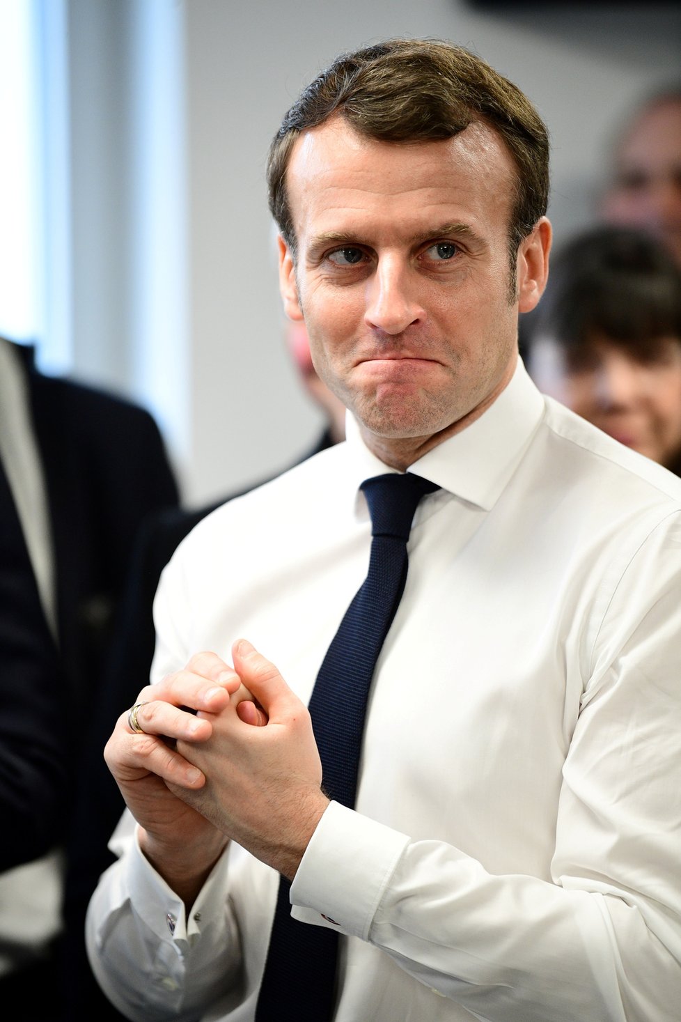 Emmanuel Macron na návštěvě pařížské nemocnice Pitié-Salpêtrière, kde varoval před koronavirem (27.2.2020)