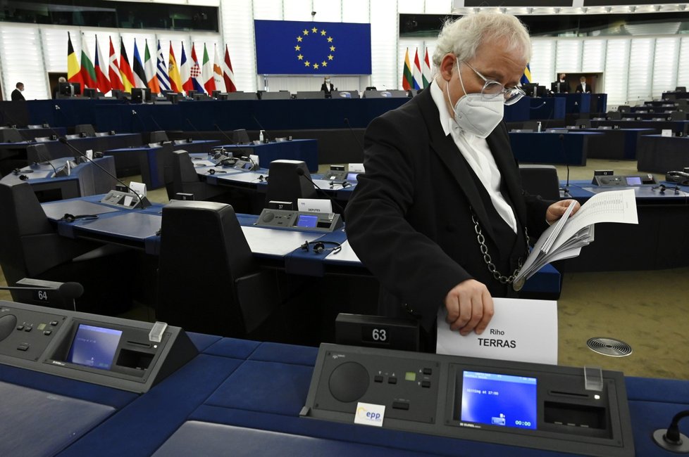 První zasedání Evropského parlamentu po roce a čtvrt