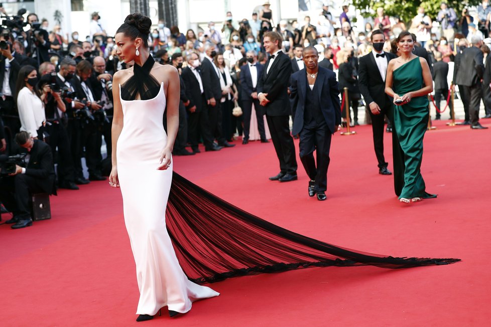 Ve francouzském Cannes odstartoval 74. ročník mezinárodního filmového festivalu, (6.07.2021). Ve francouzském Cannes odstartoval 74. ročník mezinárodního filmového festivalu, (6.07.2021).