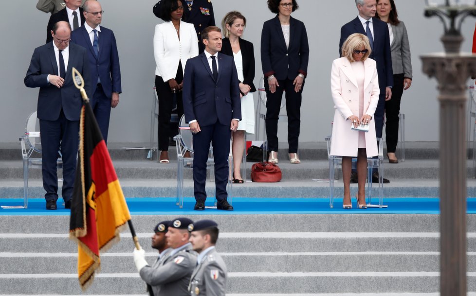 Prezident Emmanuel Macron s manželkou Brigitte během oslav Dne Bastily, (14.07.2020).