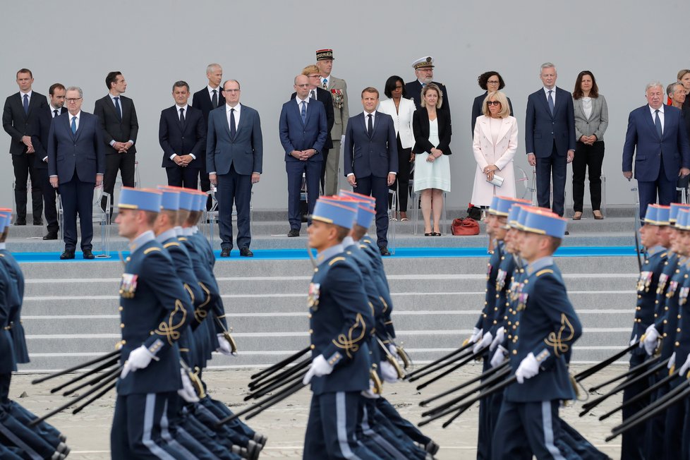 Prezident Emmanuel Macron s manželkou Brigitte během oslav Dne Bastily, (14.07.2020).