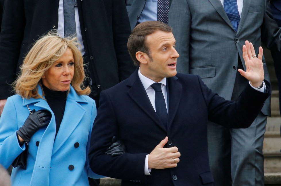 Francouzský prezident Emmanuel Macron s manželkou Brigitte.