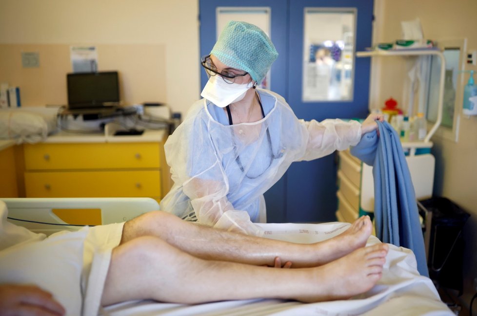 Boj s koronavirem ve Francii. Boj s koronavirem ve Francii.