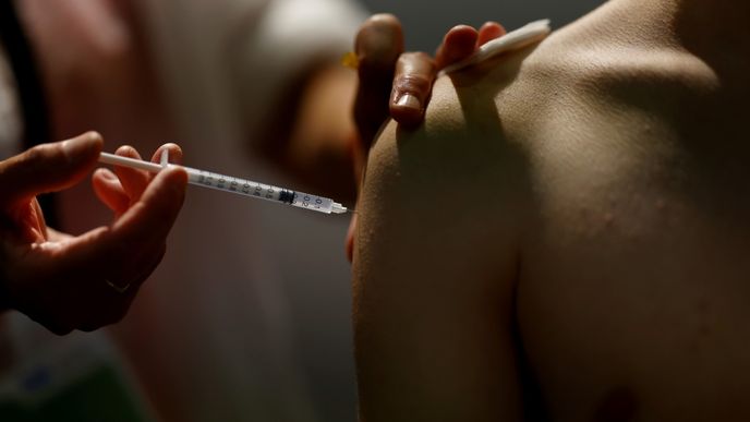 Koronavirus ve Francii: Očkování 
