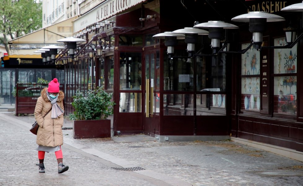 Koronavirus ve Francii: Prázdné ulice v Paříži (6.5.2021)