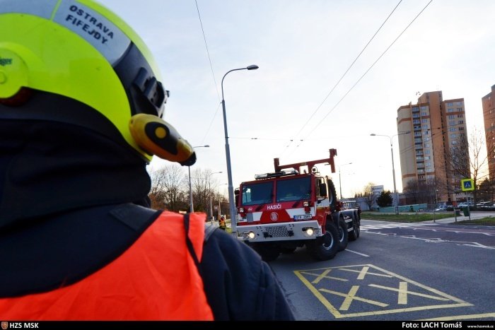 Hasiči vybudovali pět odběrových míst u různých nemocnic v Moravskoslezském kraji v souvislosti s nákazou koronavirem.